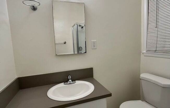 Studio, 1 bath, 405 sqft, $1,525, Unit 1