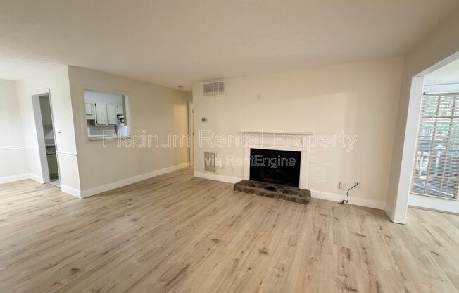 906 COUNTRY PARK DR