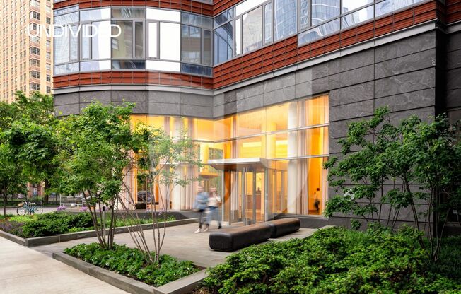 2 beds, 2 baths, 1,235 sqft, $8,300, Unit 4H