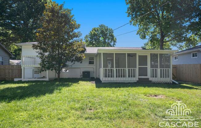 806 SW LEA DR