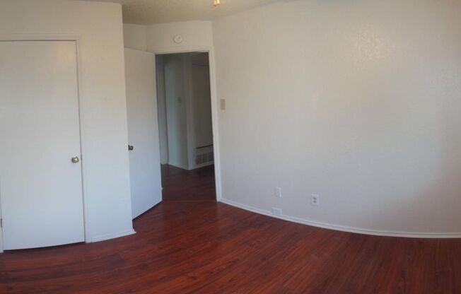 3 beds, 2 baths, $1,000