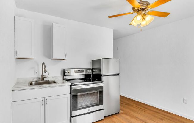 Woodland Retreat Studio in Hollister, MO