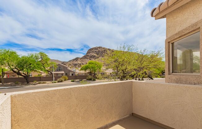 Ahwatukee Foothills Home in Prime Location!