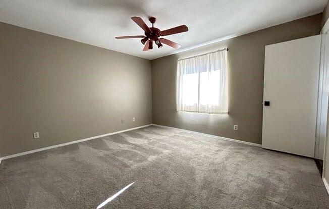 Georgeous 2 Bedroom / 2 Bath