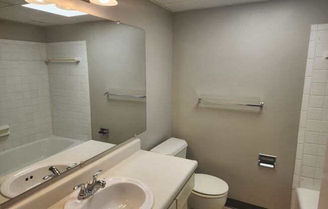 Studio, 1 bath, 600 sqft, $955, Unit WG2-106