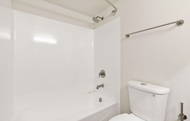 2 beds, 2 baths, 1,092 sqft, $2,995, Unit 37