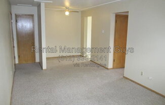 496 FRONT AVE