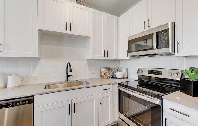 3 beds, 2.5 baths, 1,184 sqft, $1,750, Unit 4525 Colosseum Way