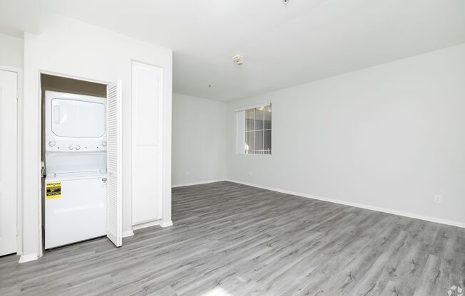 Studio, 1 bath, 600 sqft, $2,198, Unit 310a