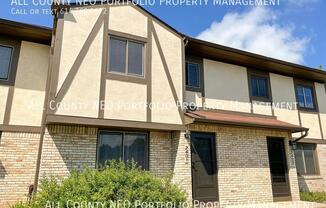 2401 MCCAULEY CT