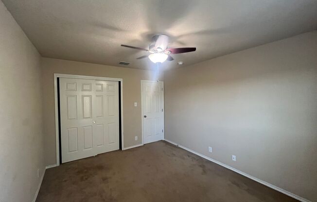 3 beds, 2.5 baths, $2,000