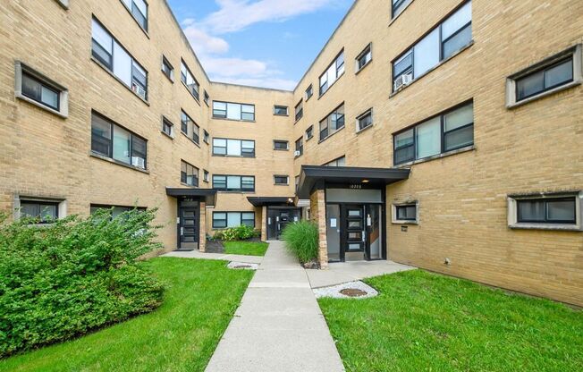 Beverly Portfolio MOBILITY, 10206-30 S. Walden Pkwy.