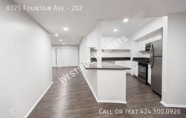 8375 Fountain Ave
