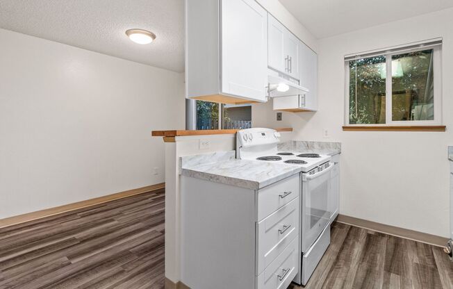 2 beds, 1.5 baths, 925 sqft, $1,705, Unit G-104