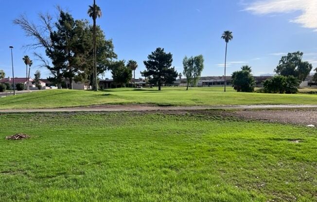 2BR Cozy Cottage FURNISHED on the Golf Course