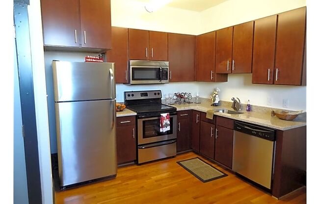 1 bed, 1 bath, 505 sqft, $925, Unit Apt #33