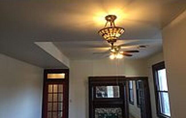 1309 E Carson