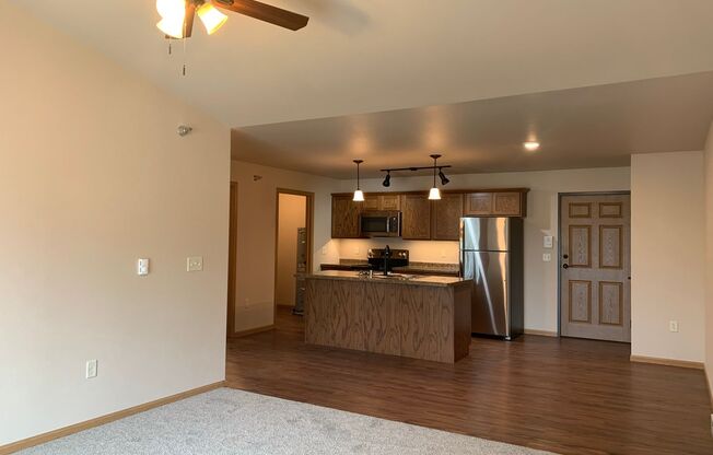 1 bed, 1 bath, 830 sqft, $1,275, Unit 118