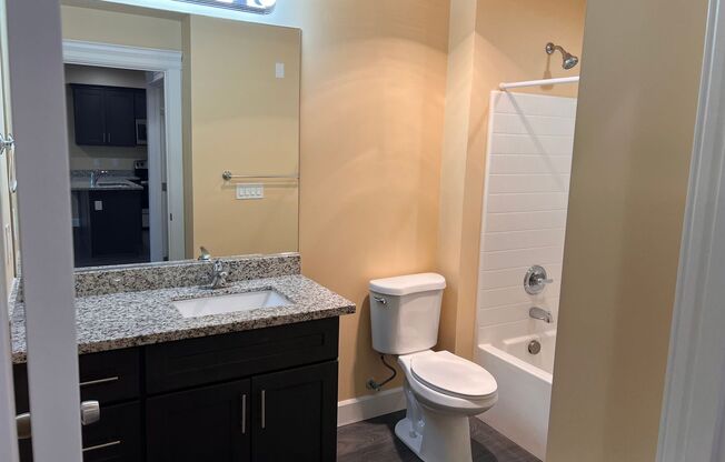 1 bed, 1 bath, 645 sqft, $1,595, Unit 211