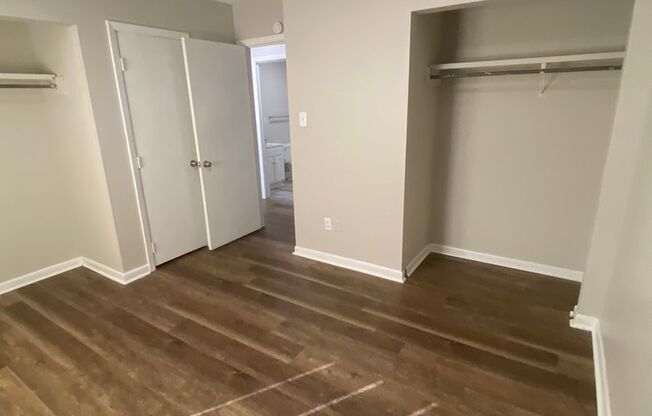 2 beds, 1 bath, $700, Unit Bldg 1 Apt H