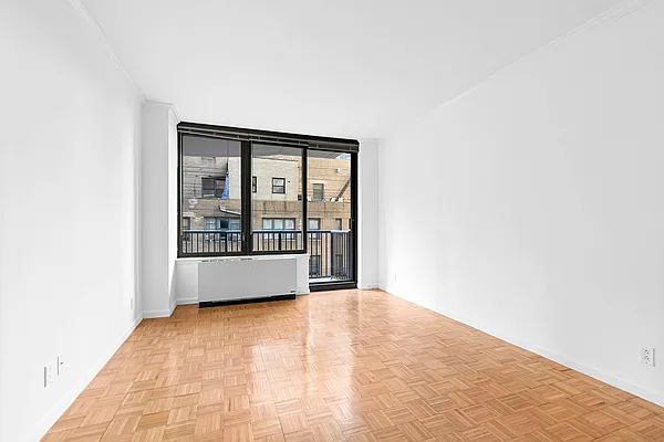 Studio, 1 bath, $7,700, Unit 25B