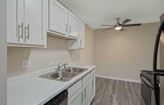 1 bed, 1 bath, 720 sqft, $1,265, Unit 211