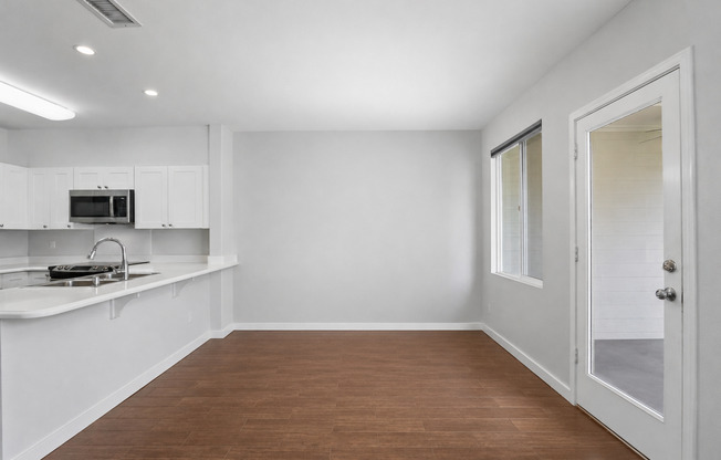 3BD/3BA Ka Makana Townhouse | 2-Car Garage, Ensuite Baths & Community Pool