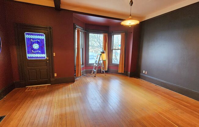 4 Bed/2 Bath SE Hawthorne Historic Victorian