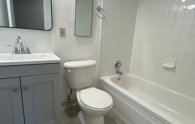 1 bed, 1 bath, 640 sqft, $1,395, Unit 404
