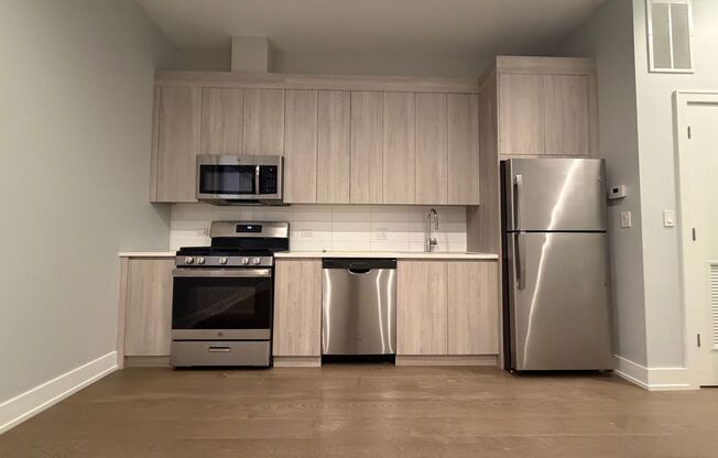 1 bed, 1 bath, 600 sqft, $1,895, Unit 13