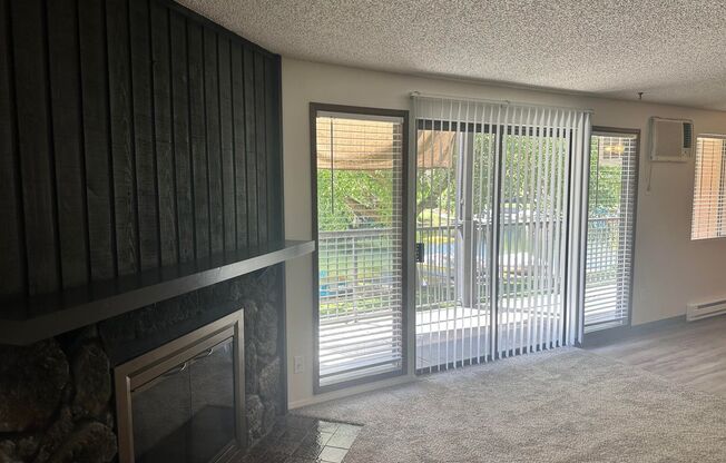 Woodlake Village Apts