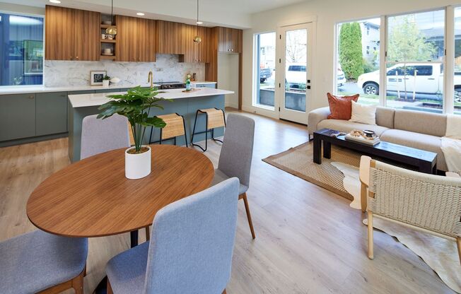303 - 140 Sacramento Townhomes