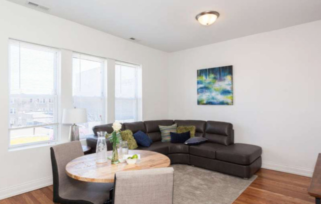 1 bed, 1 bath, 446 sqft, $1,400, Unit 4046-2