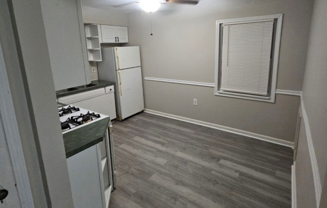 2 beds, 1 bath, $950