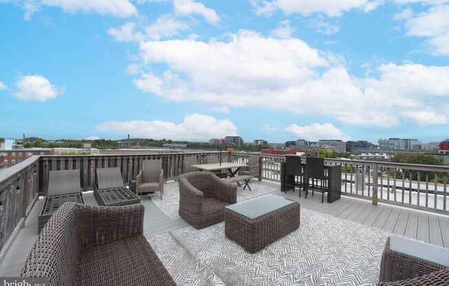 Eckington Spacious One Bedroom W/Roof Top & Washer/Dryer In Unit