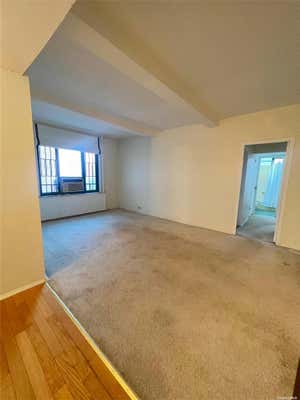 2 beds, 1 bath, $2,300