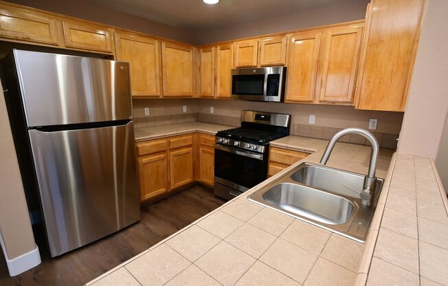 3 Bed House - Northwest - 10461 Chrisman - NO PETS