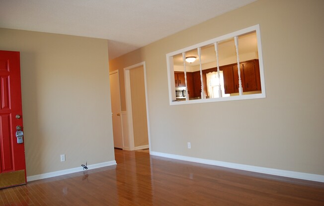 3 beds, 1 bath, $1,325