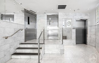 2 beds, 1 bath, $6,300, Unit 4B