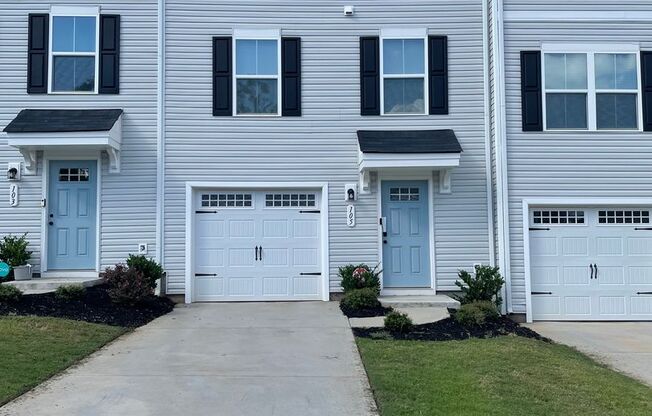 3 Bedroom 2.5 bath home in Easley!! Edgewood Townhomes