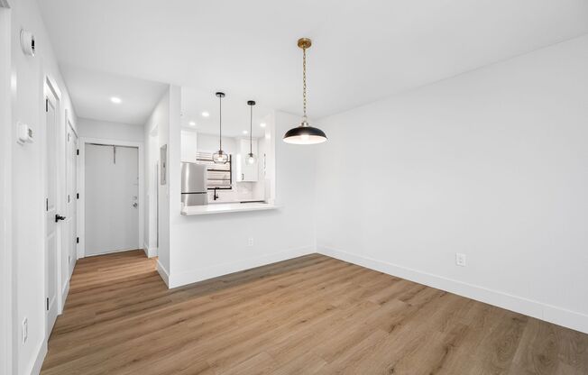 2 beds, 2.5 baths, 1,200 sqft, $1,995, Unit 13