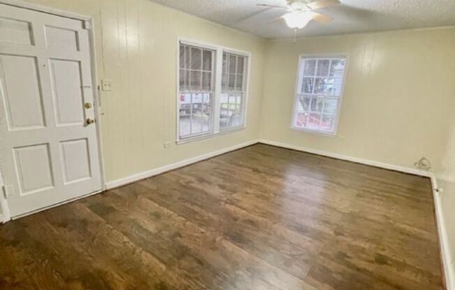 2 beds, 1 bath, $1,000