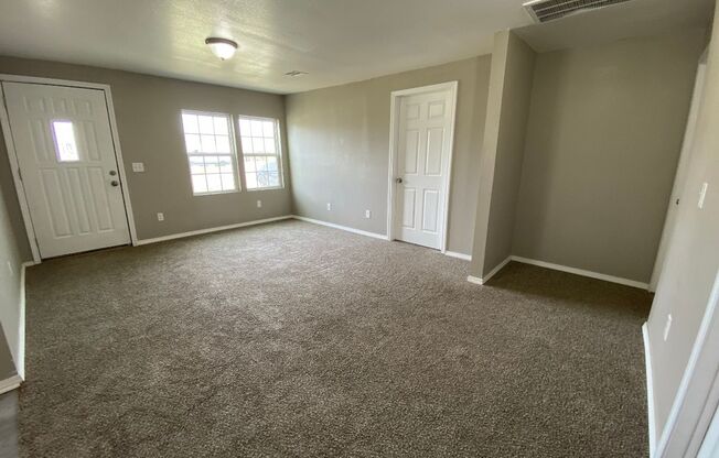 4 Bedroom House Available in Moore