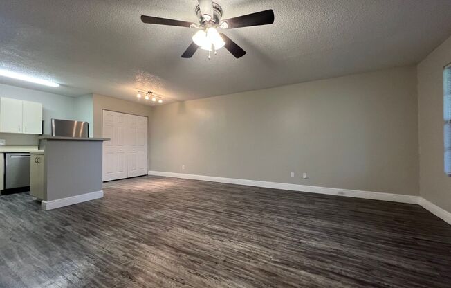 2/1 Condo in Gated Lakefront Altamonte Community ~ Great Amenities ~ Must See!