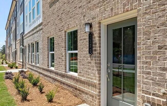 Spacious 3bd/4ba Townhome in Acworth w/ Almost 2000 Square Feet!