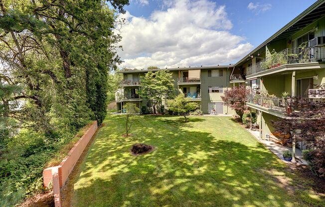 2 beds, 1 bath, 740 sqft, $1,465, Unit 204