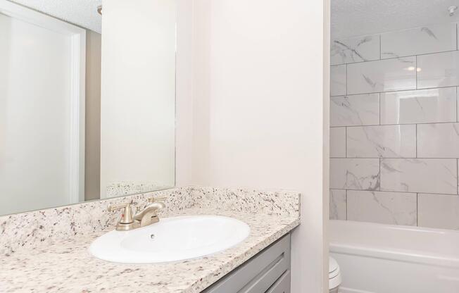 1 bed, 1 bath, 682 sqft, $954