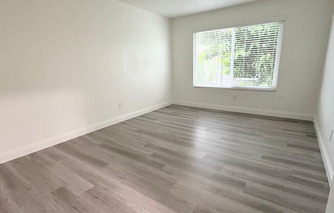 2 beds, 1 bath, 850 sqft, $2,225, Unit 9161-6