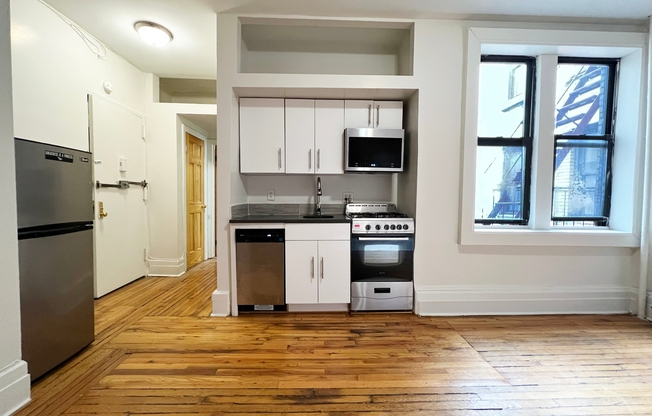 555 W 151 ST