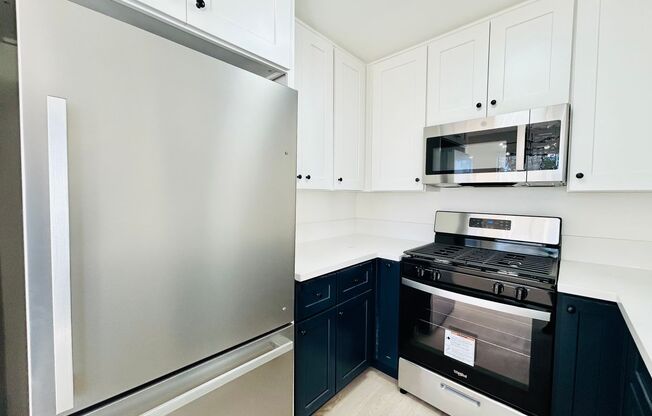 1 bed, 1 bath, $2,395, Unit 203